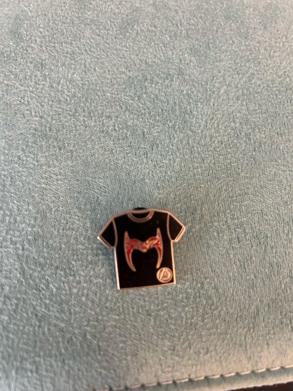 Disney hidden Mickey 2024 Ant Man chaser pin